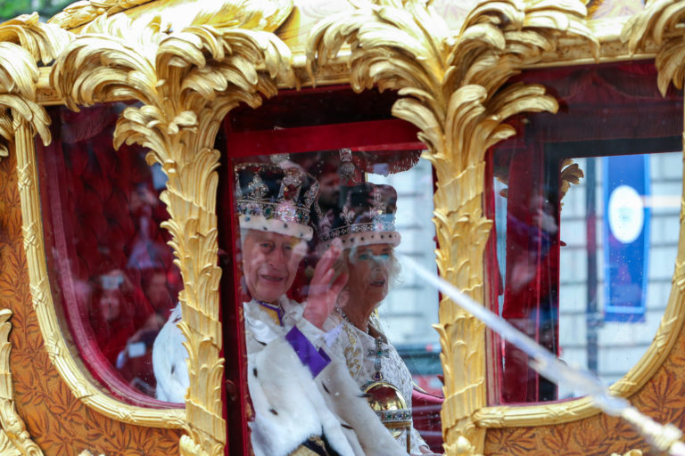 Procession de couronnement au couronnement de Charles III et Camilla